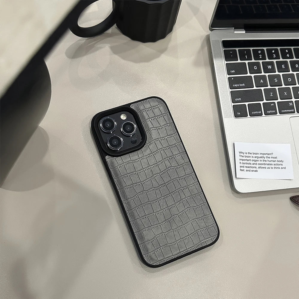 Luxury Simple Leather Phone Case For iPhone 15 Pro 11 12 13 14 Pro Max 14pro Cover Shockproof Silicone Cases For Men Women Funda